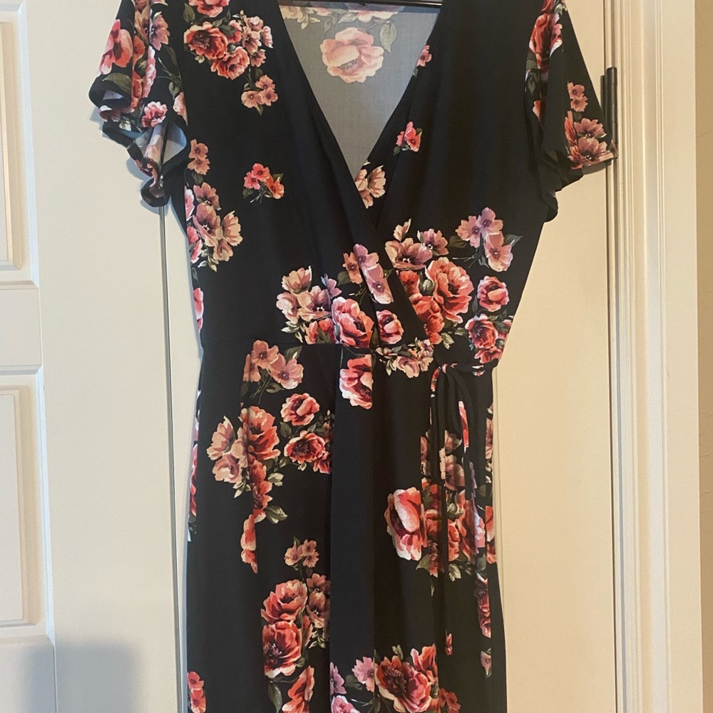 Black and Floral Dress. Size XL